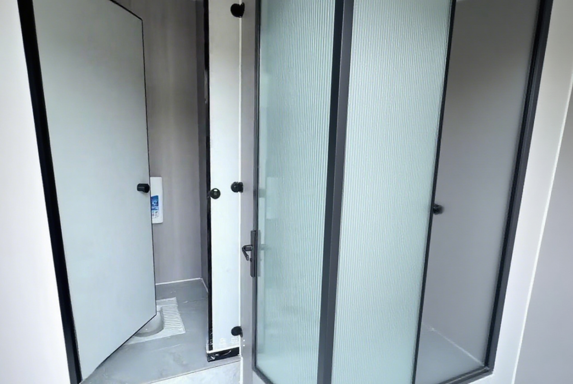 Portable Toilets for Outdoor Camping Shower and Toilet Container Houses